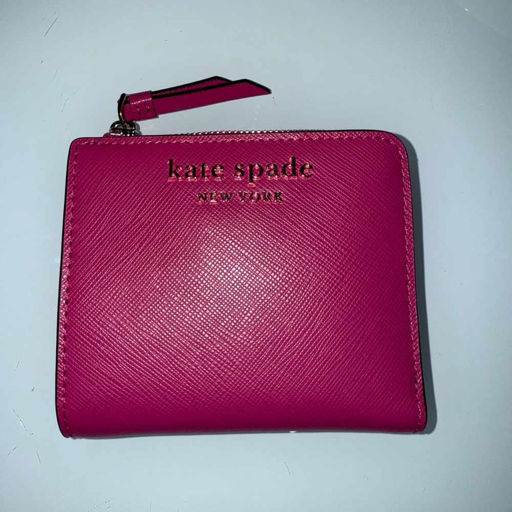 NWOT Kate Spade Cameron Magenta Saffia Leather Wallet
